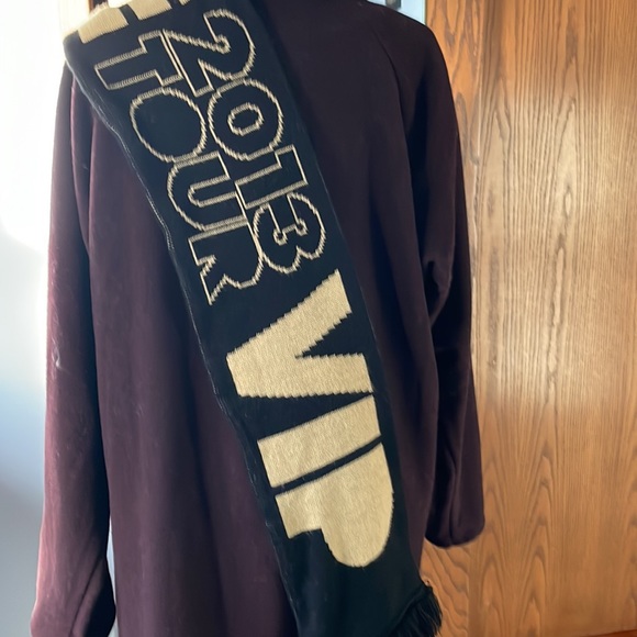 DRAKE Concert Tour Fringe Scarf 2013 VIP Cold weather Knit 58”x 7” - Picture 7 of 8